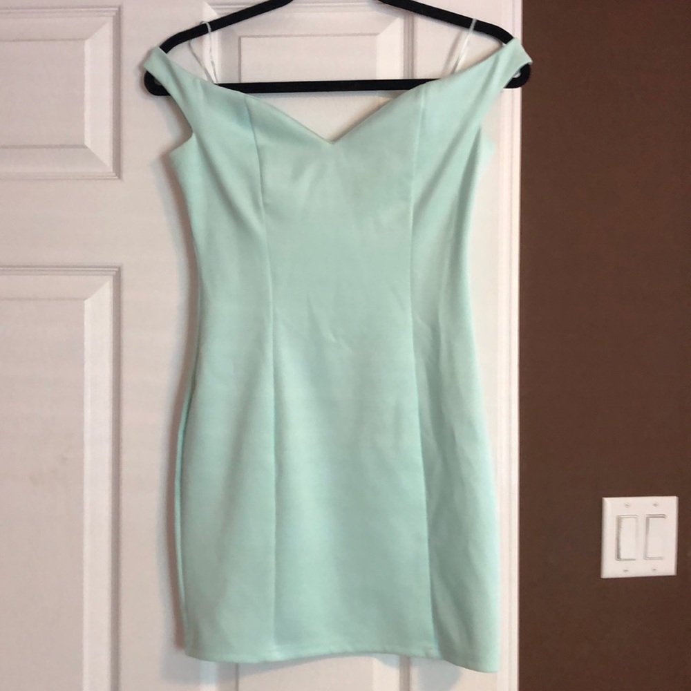 Tobi off the shoulder bodycon dress